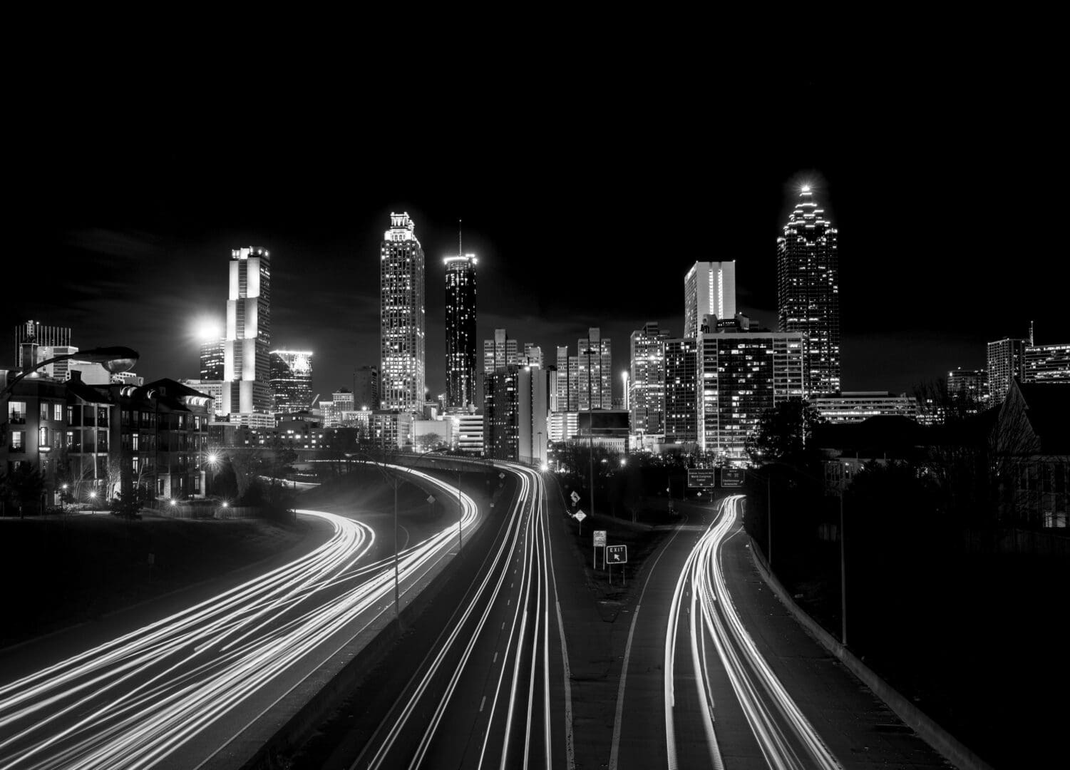 atlanta-skyline-at-night-high-contrast
